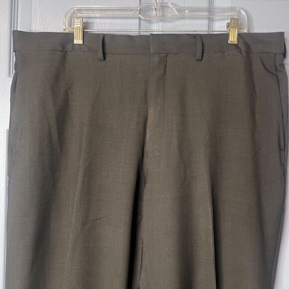 Haggar Premium Comfort Dress Pant Flat Front Classic Fit Gray Trouser Size 40/29 - Picture 6 of 12